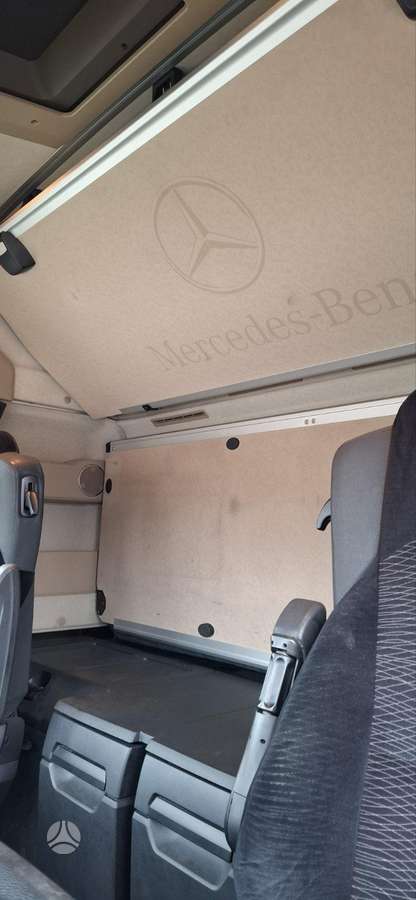 Mercedes-Benz Actros, double sleeper