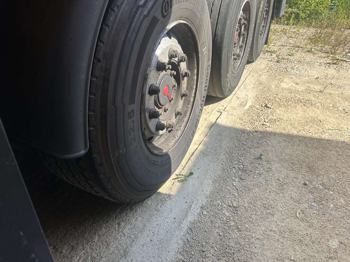 Kögel, užuolaidinės / tentinės