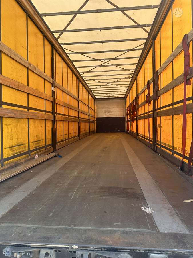 Kögel, užuolaidinės / tentinės