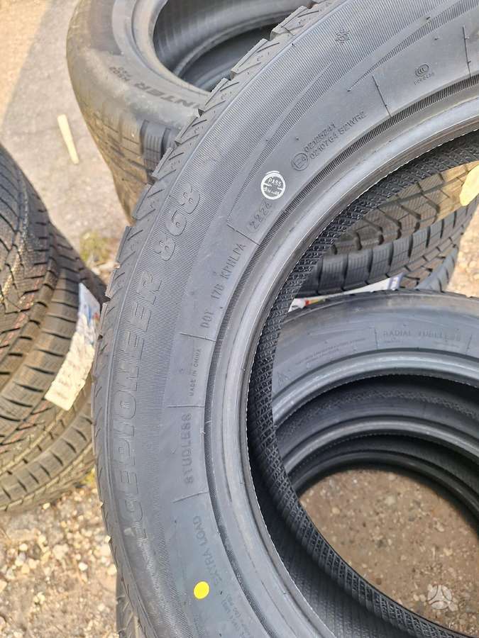 Rockblade, winter 225/60 R18