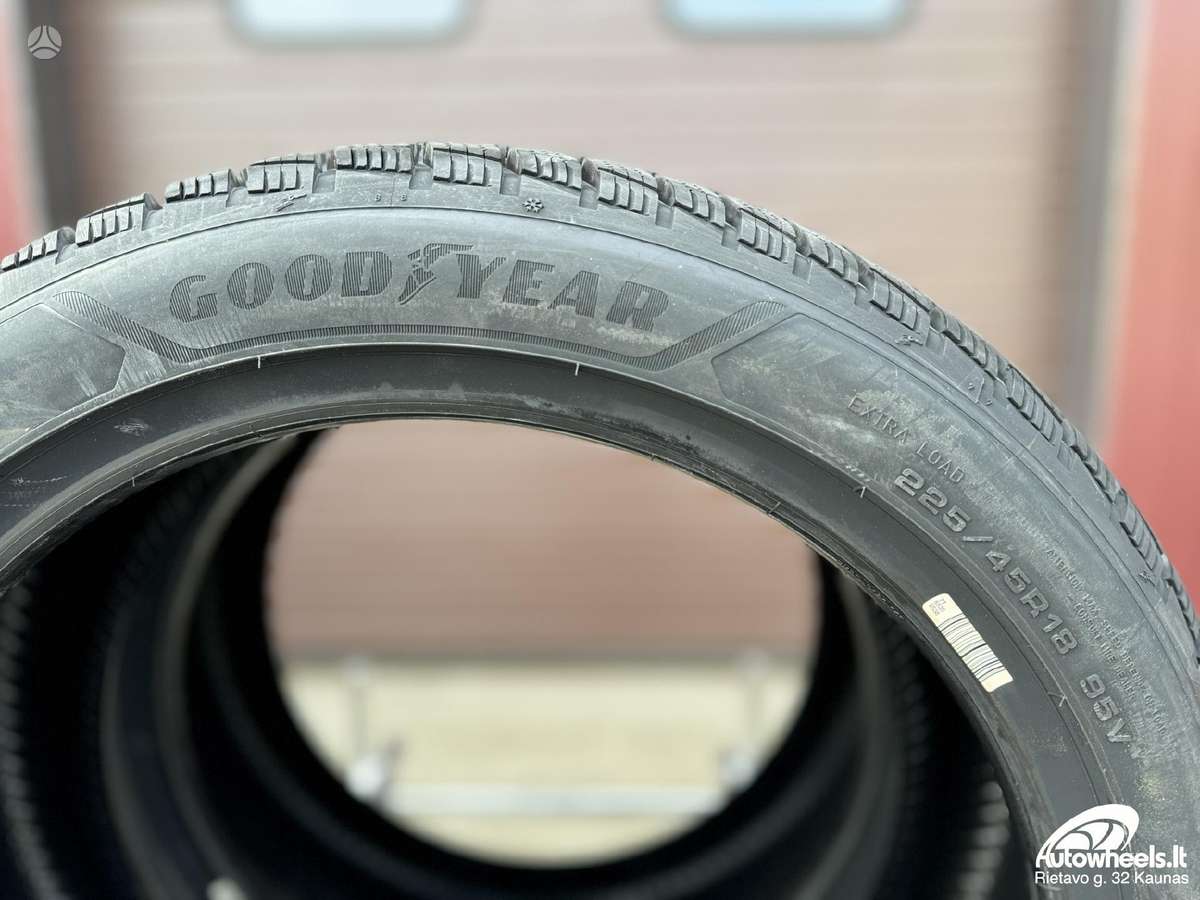 Goodyear Ultra Grip Performance 3, winter 225/45 R18