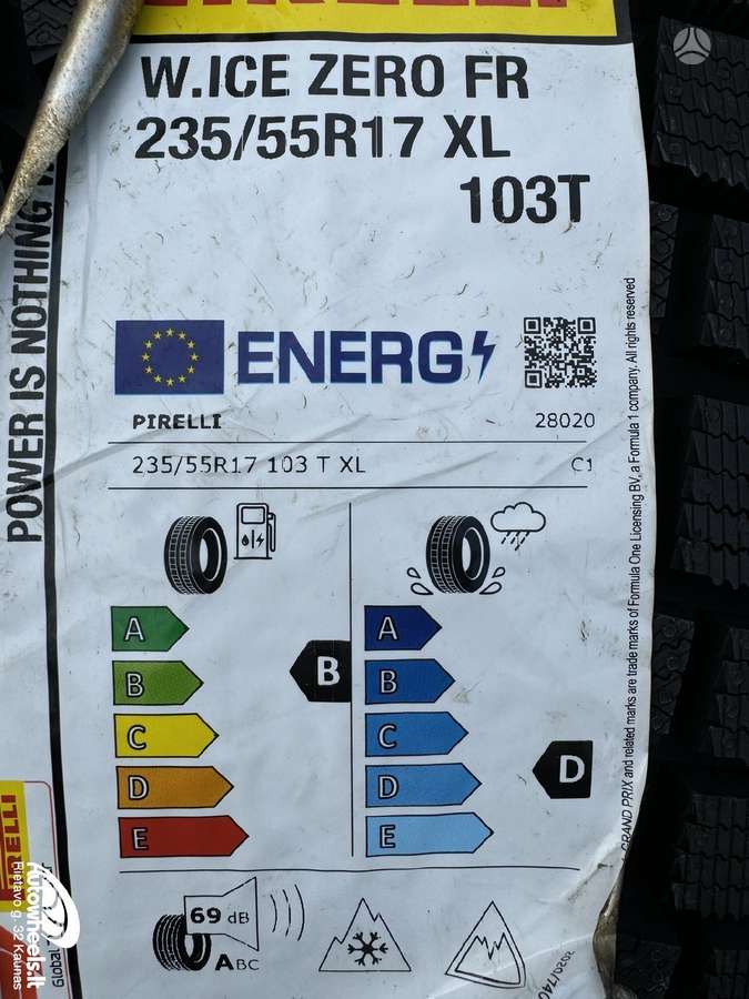 Pirelli W. Ice Zero FR, winter 235/55 R17