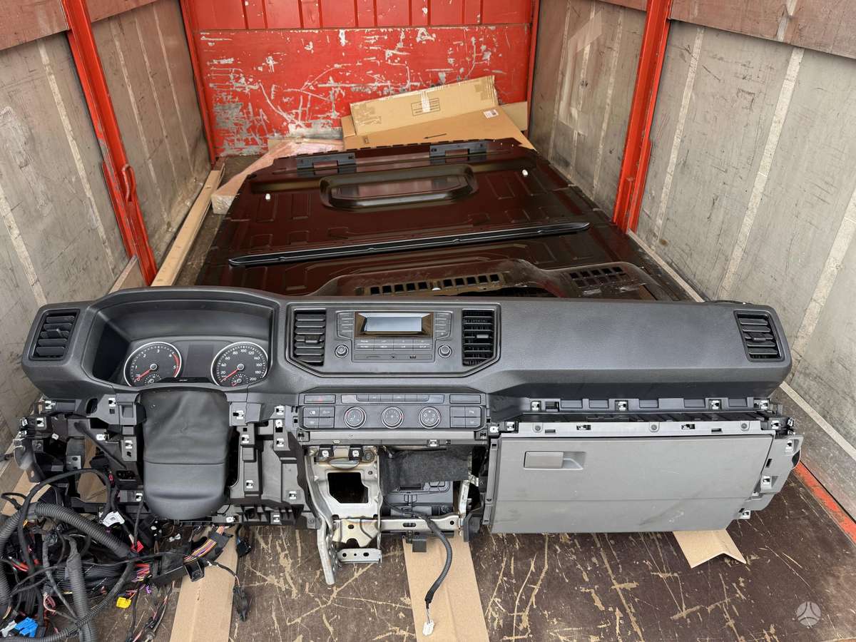 Volkswagen Crafter, cargo vans
