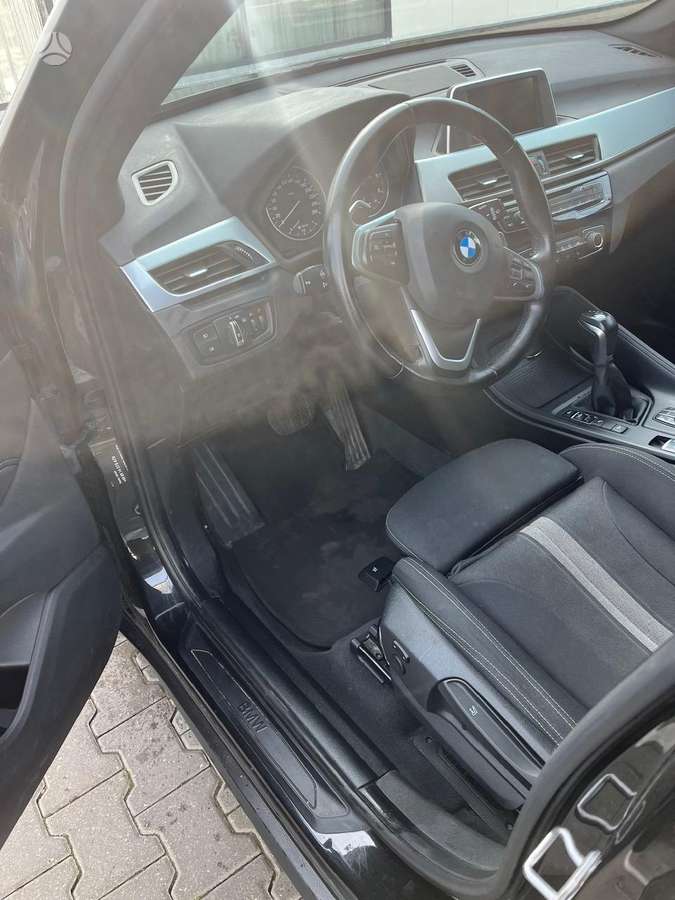 BMW X1, off-road / crossover