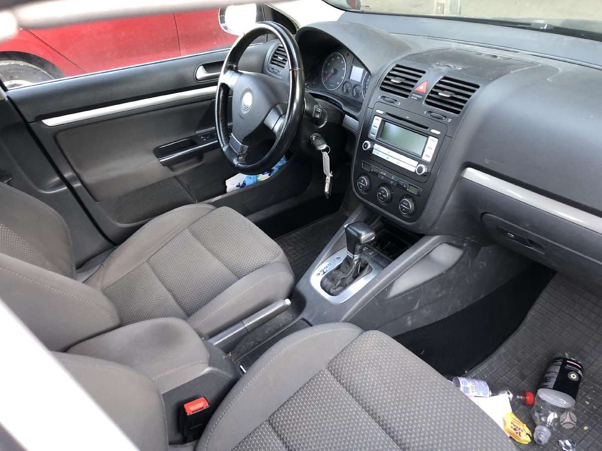 Volkswagen Golf rezerves daļās