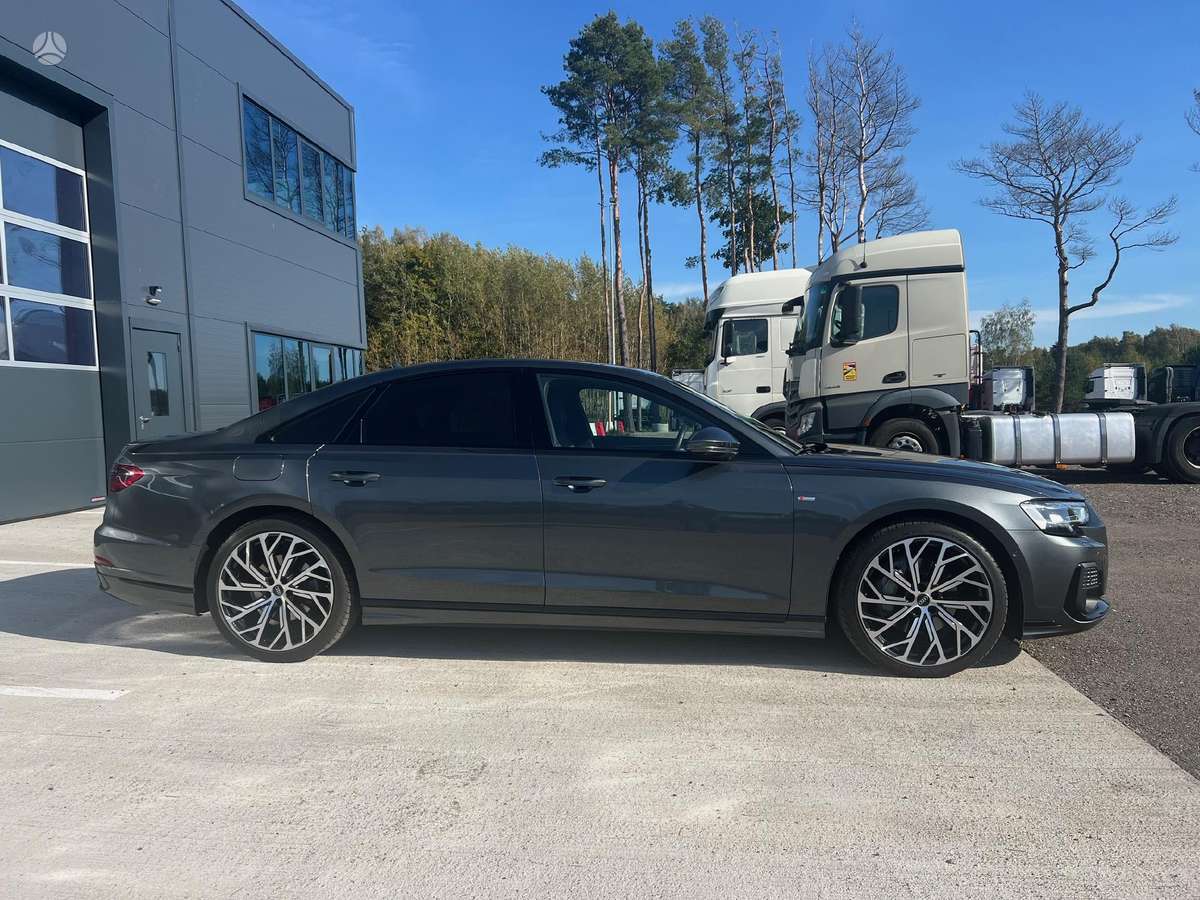 Audi A8, 3.0 l., Седан