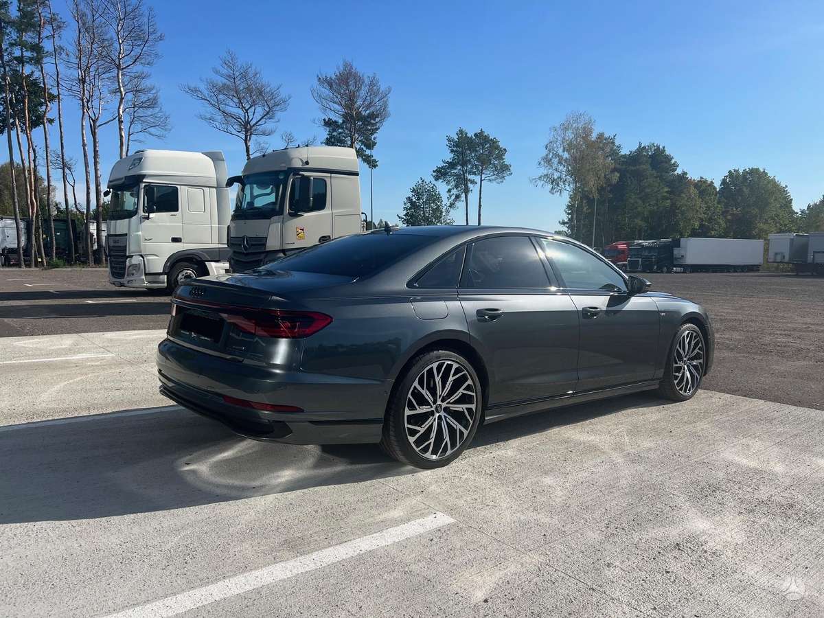 Audi A8, 3.0 l., Седан