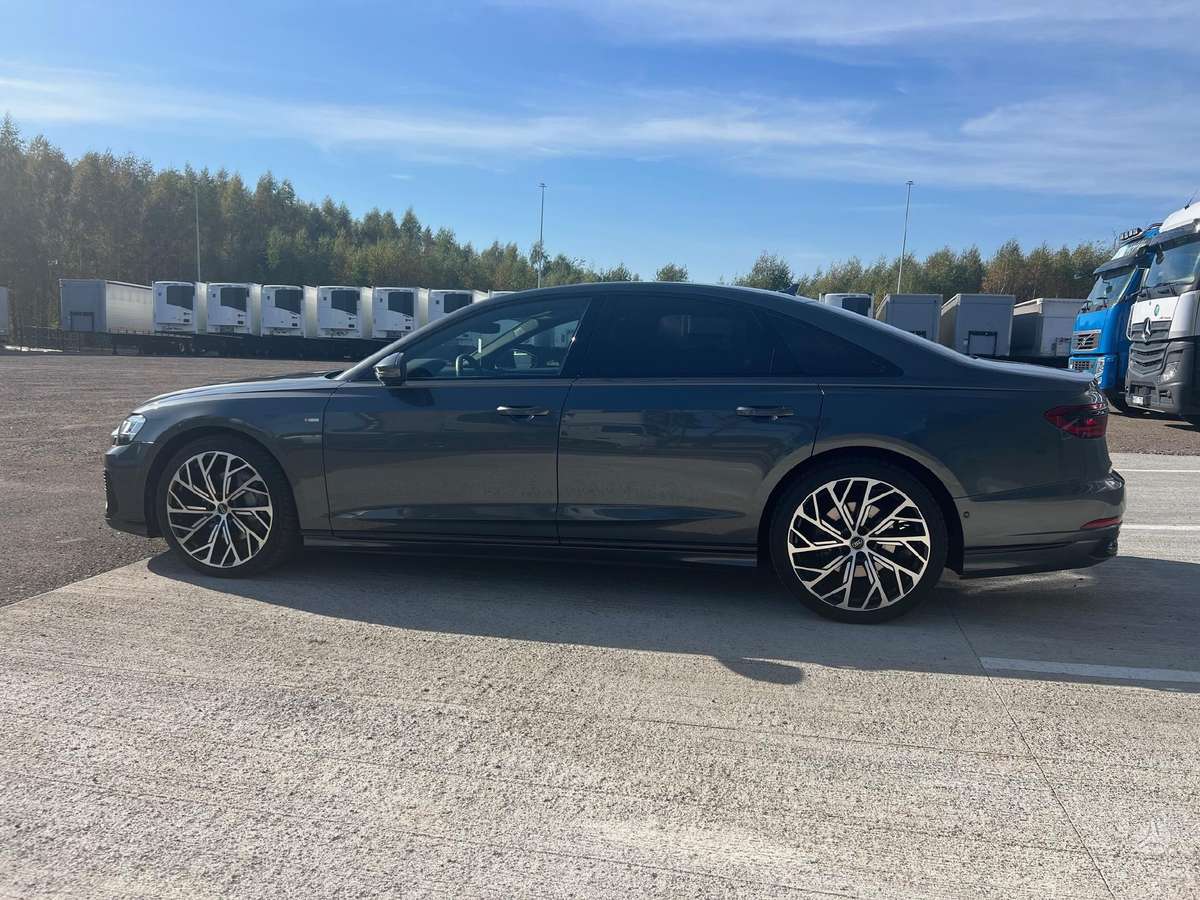 Audi A8, 3.0 l., Седан