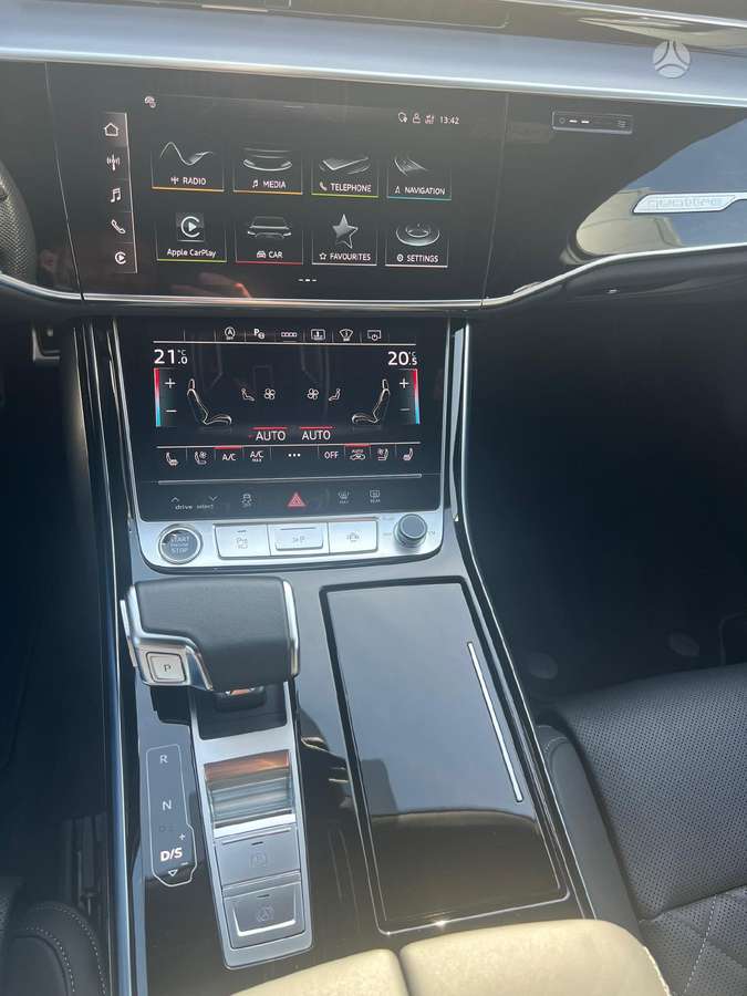 Audi A8, 3.0 l., Седан