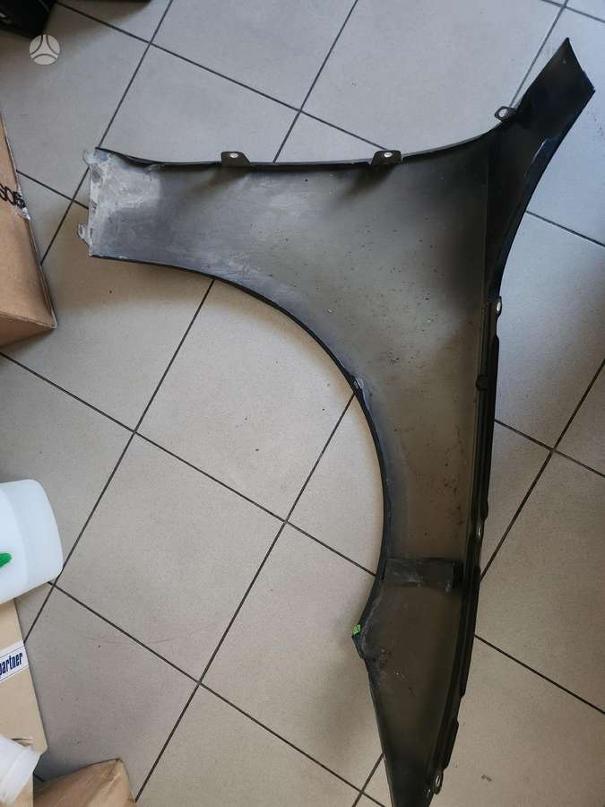 Audi A7, 4G8821105B, sparnai