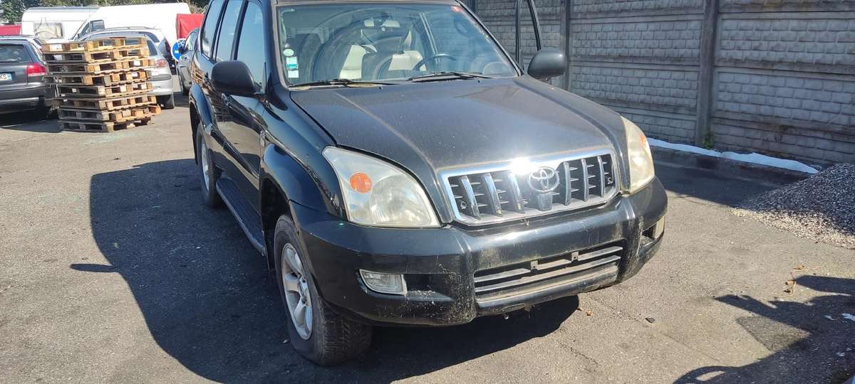 Toyota Land Cruiser 37069885048