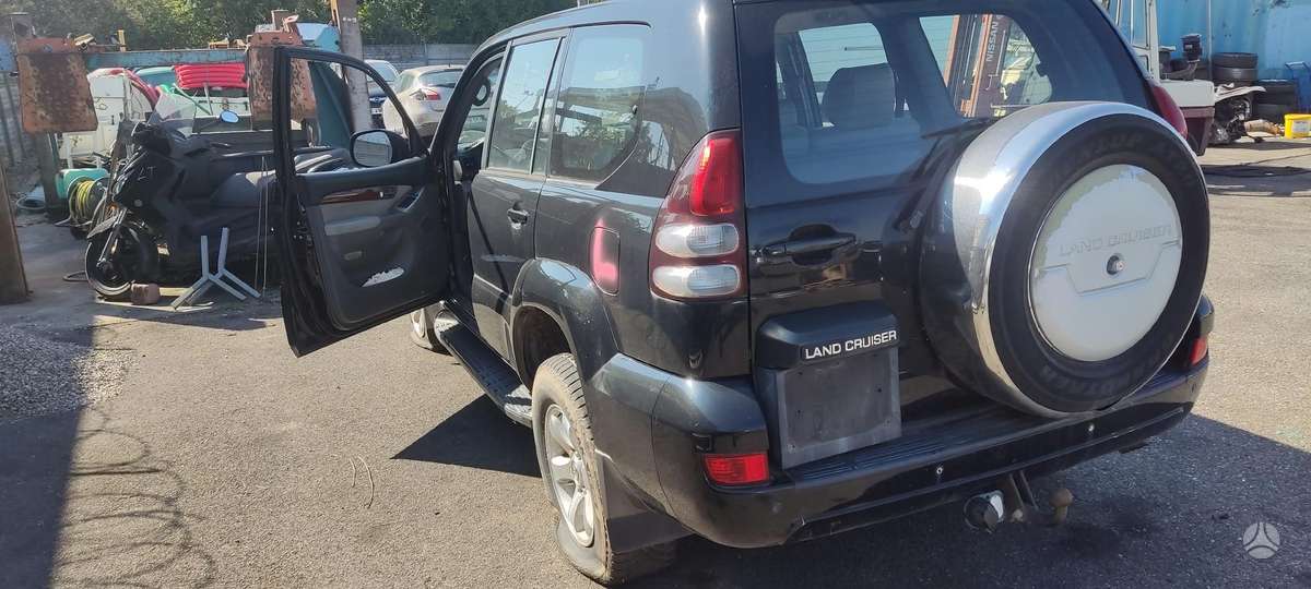 Toyota Land Cruiser 37069885048