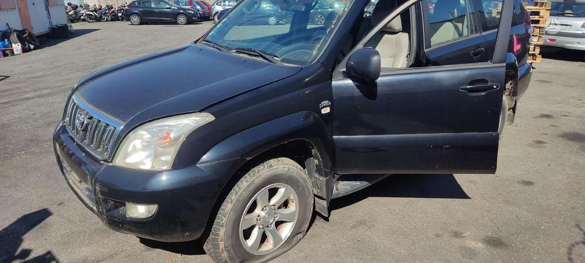 Toyota Land Cruiser 37069885048