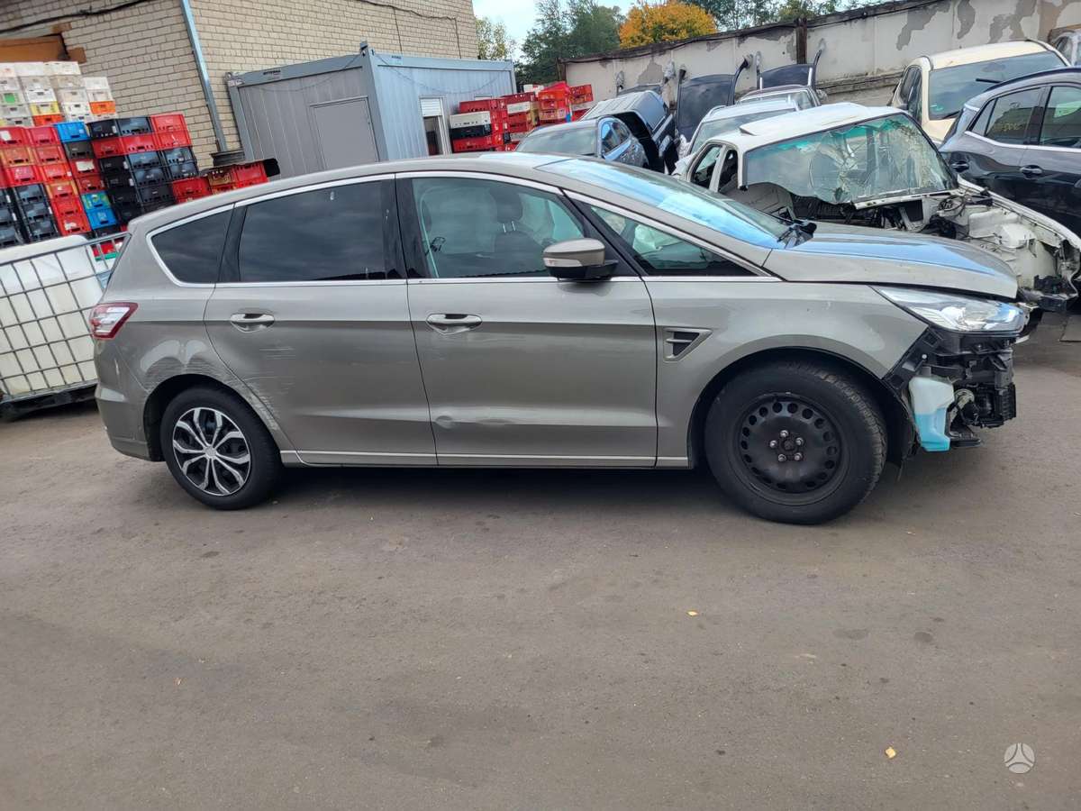 Ford S-MAX dalimis