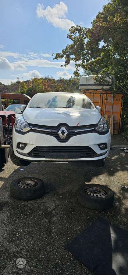 Renault Clio 37069885048