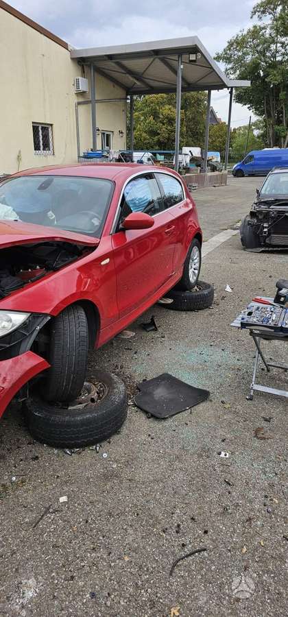 BMW 1 serija 37069885048