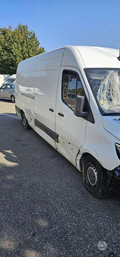Mercedes-Benz Sprinter, preču