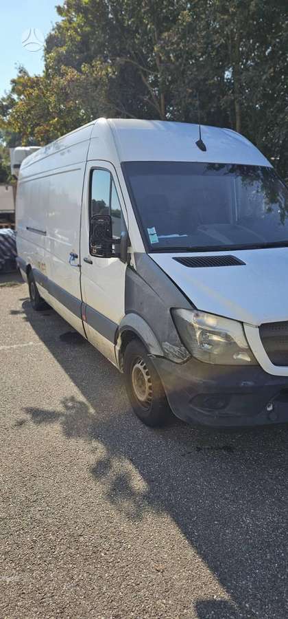 Mercedes-Benz Sprinter, preču