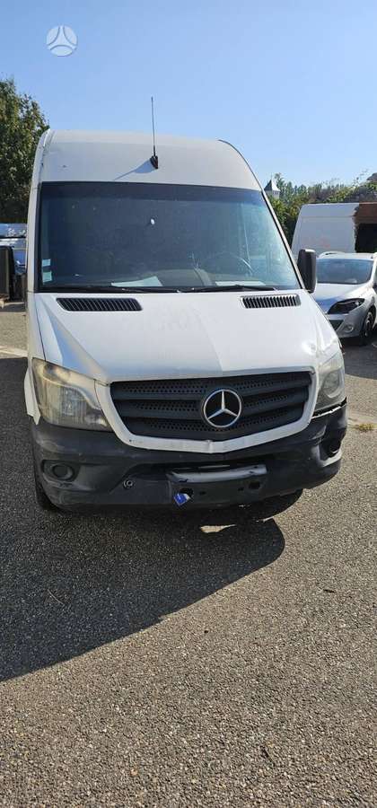 Mercedes-Benz Sprinter, preču