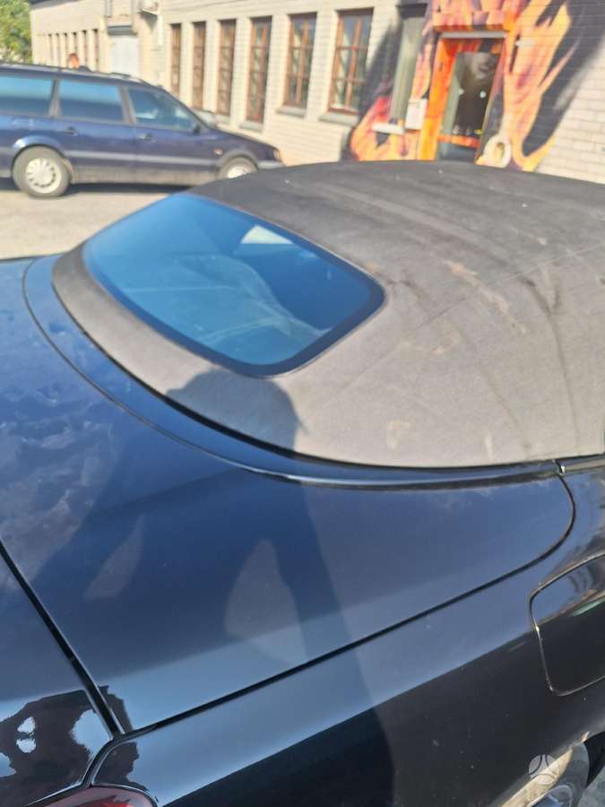 BMW 8 serija stiklai