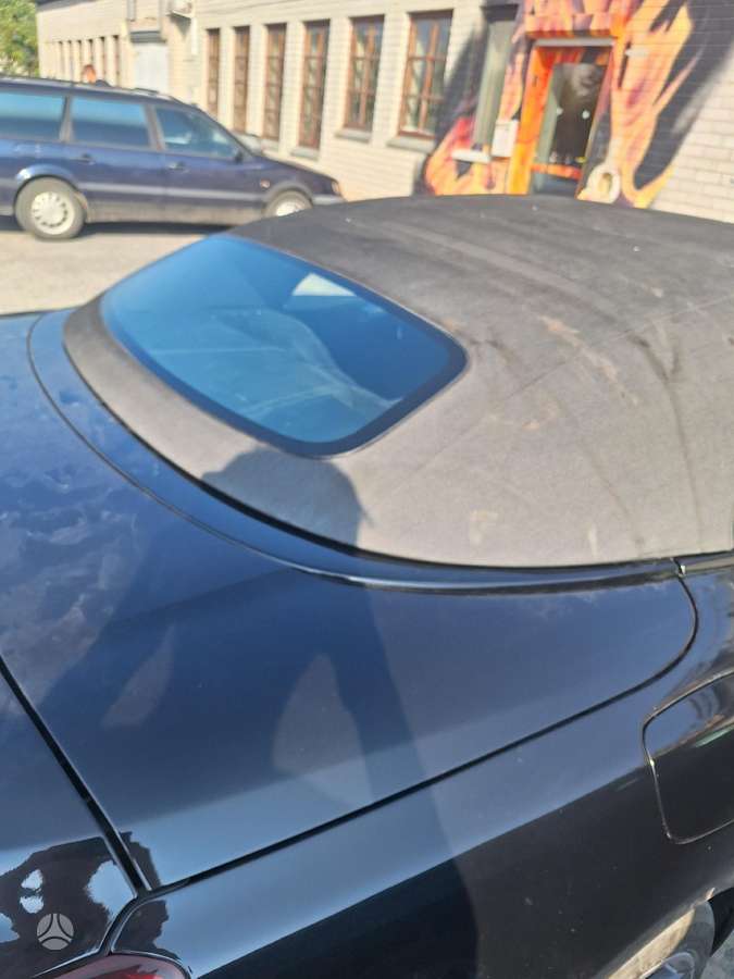 BMW 8 serija windows