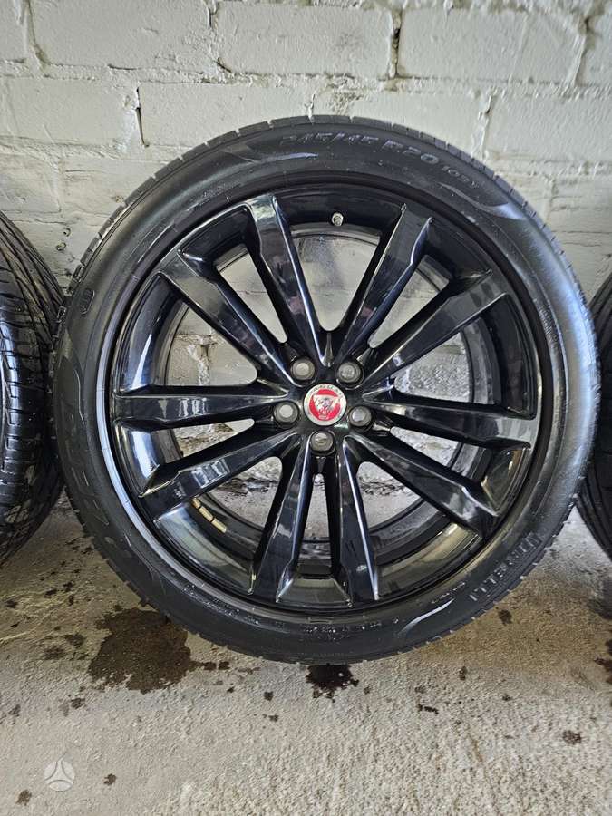 Jaguar E-Pace, light alloy, R20