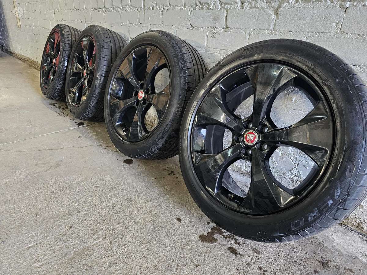 Jaguar E-Pace, lengvojo lydinio, R20