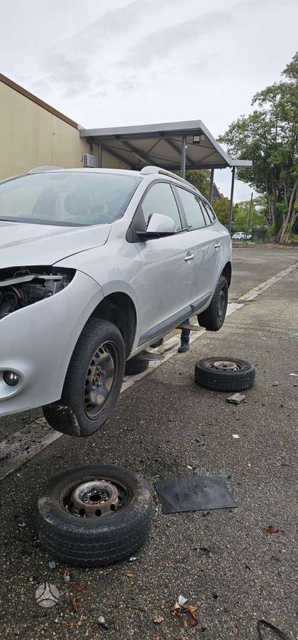 Renault Megane 37069885048