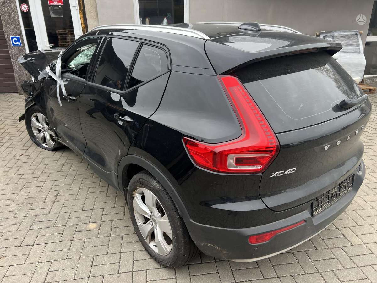 Volvo XC40 по частям. Vokiška rida 64000km