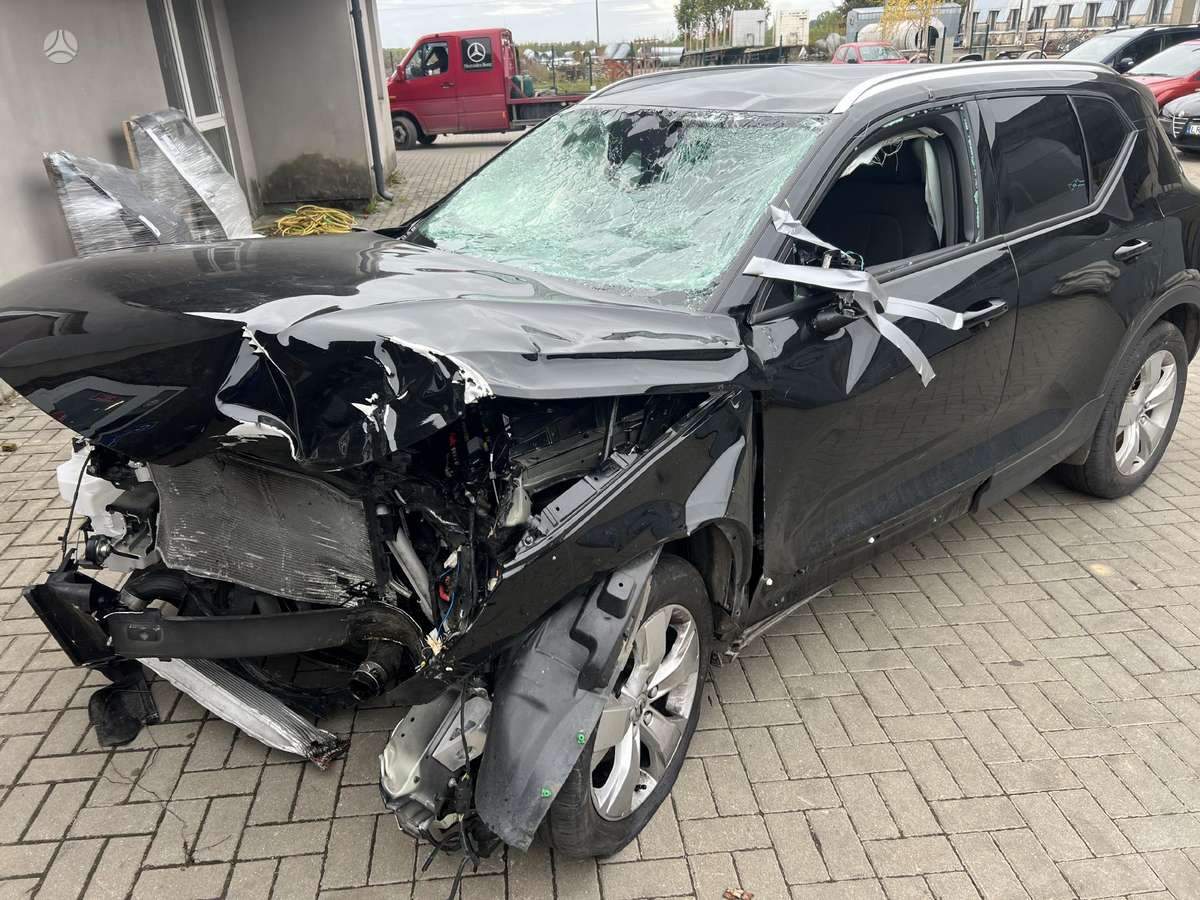 Volvo XC40 по частям. Vokiška rida 64000km