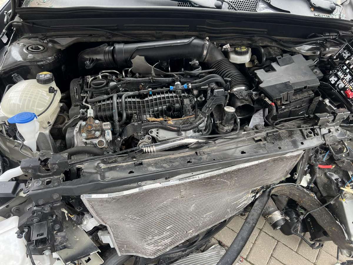 Volvo XC40 по частям. Vokiška rida 64000km