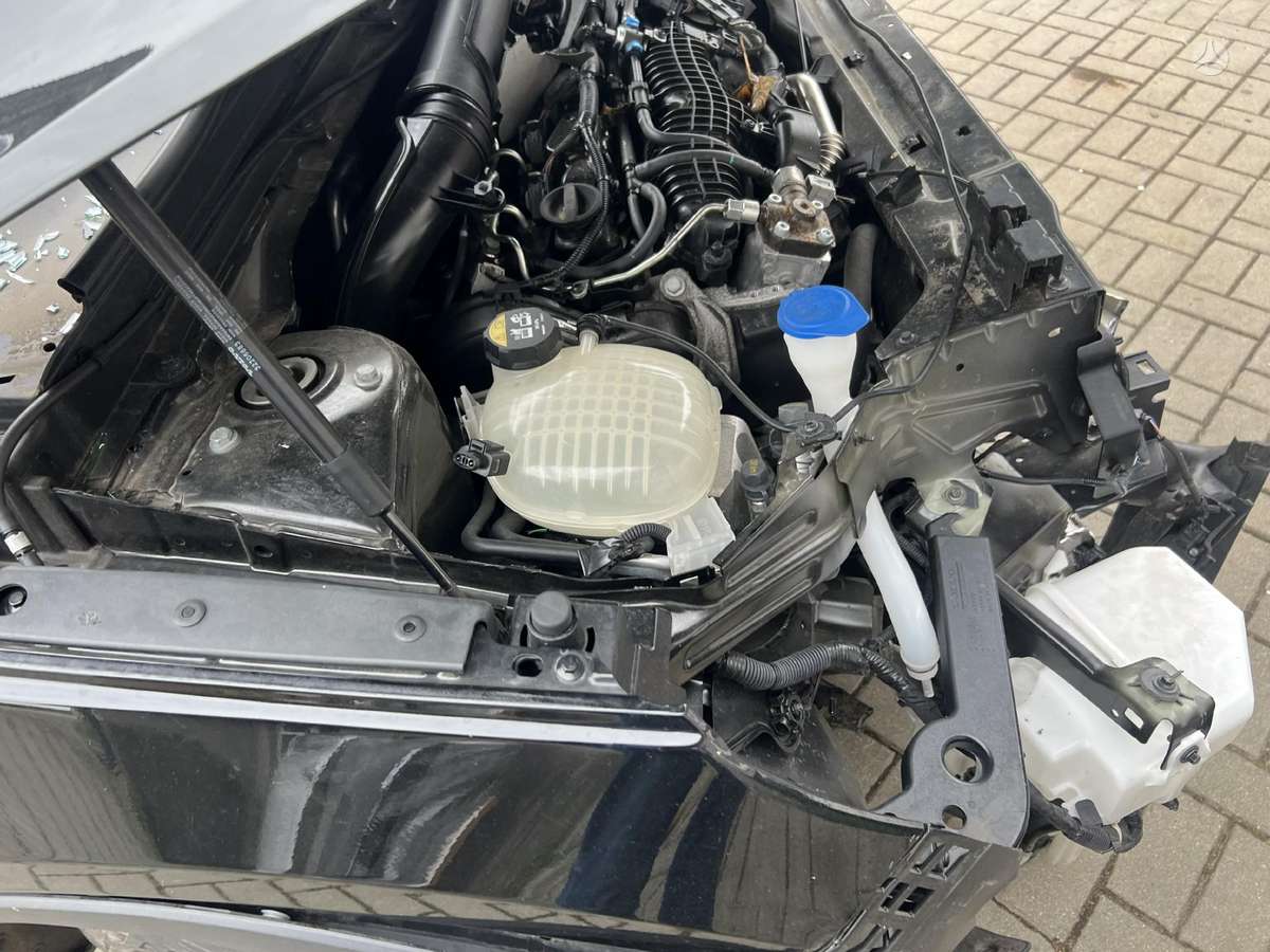 Volvo XC40 по частям. Vokiška rida 64000km