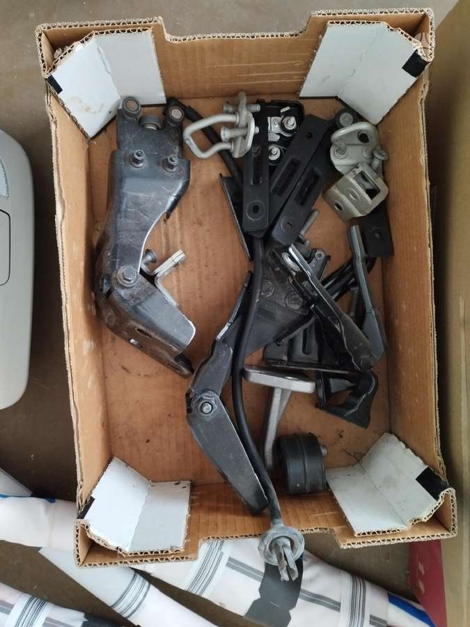 Chrysler Pacifica for parts. Pacifica hybridas