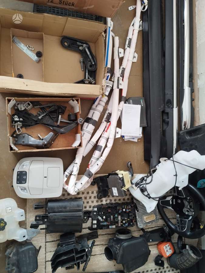 Chrysler Pacifica for parts. Pacifica hybridas