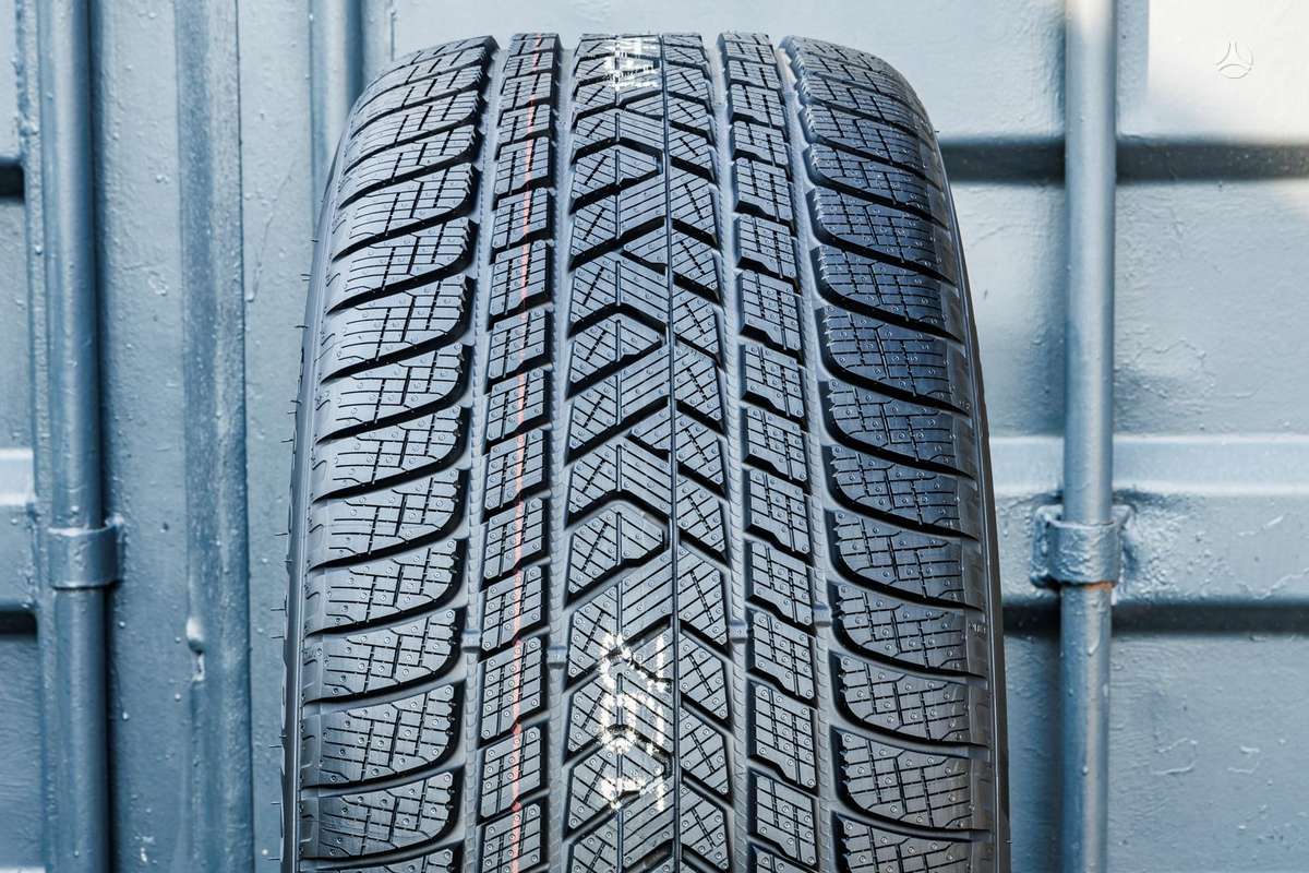 Pirelli Scorpion Winter (BMW), winter 275/40 R22