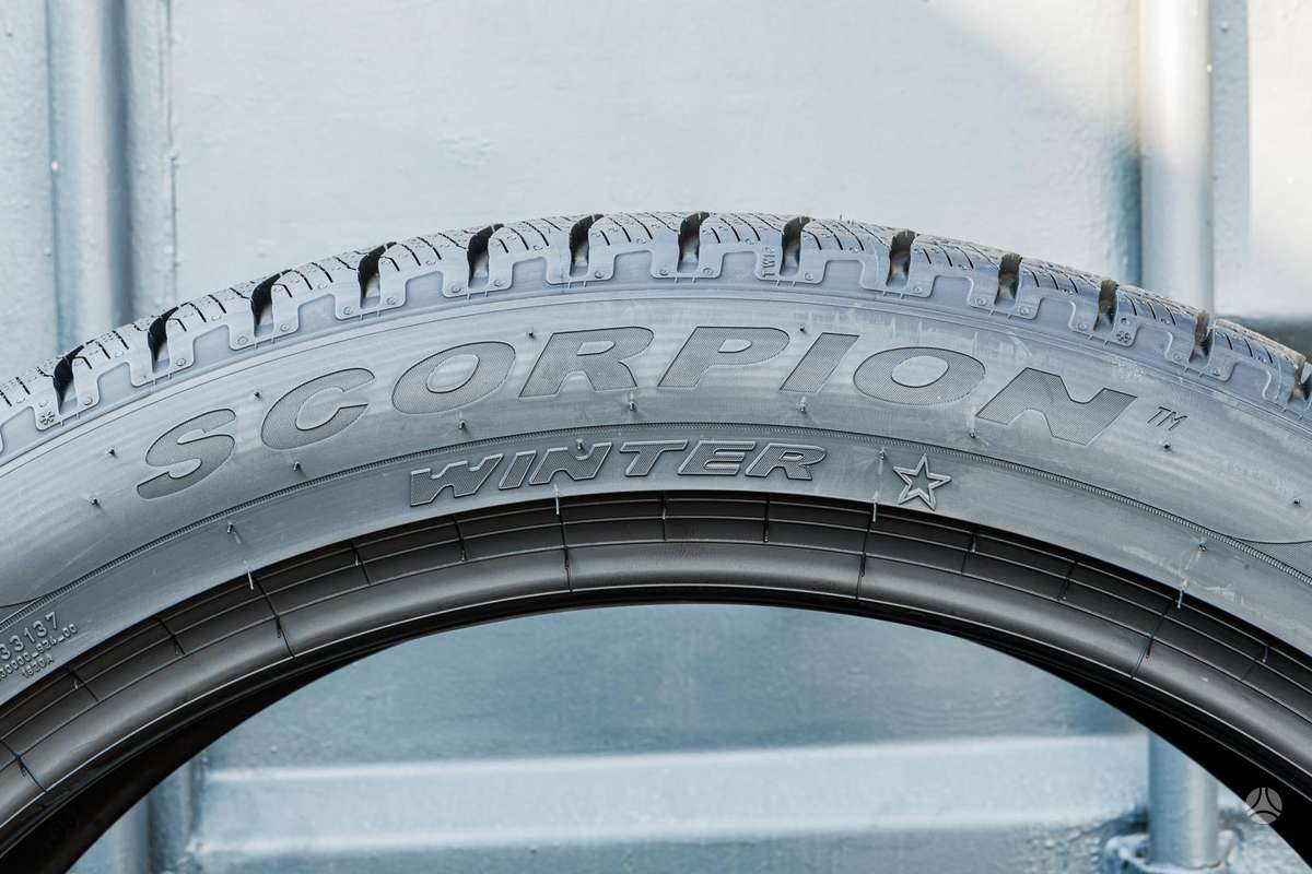 Pirelli Scorpion Winter (BMW), winter 275/40 R22