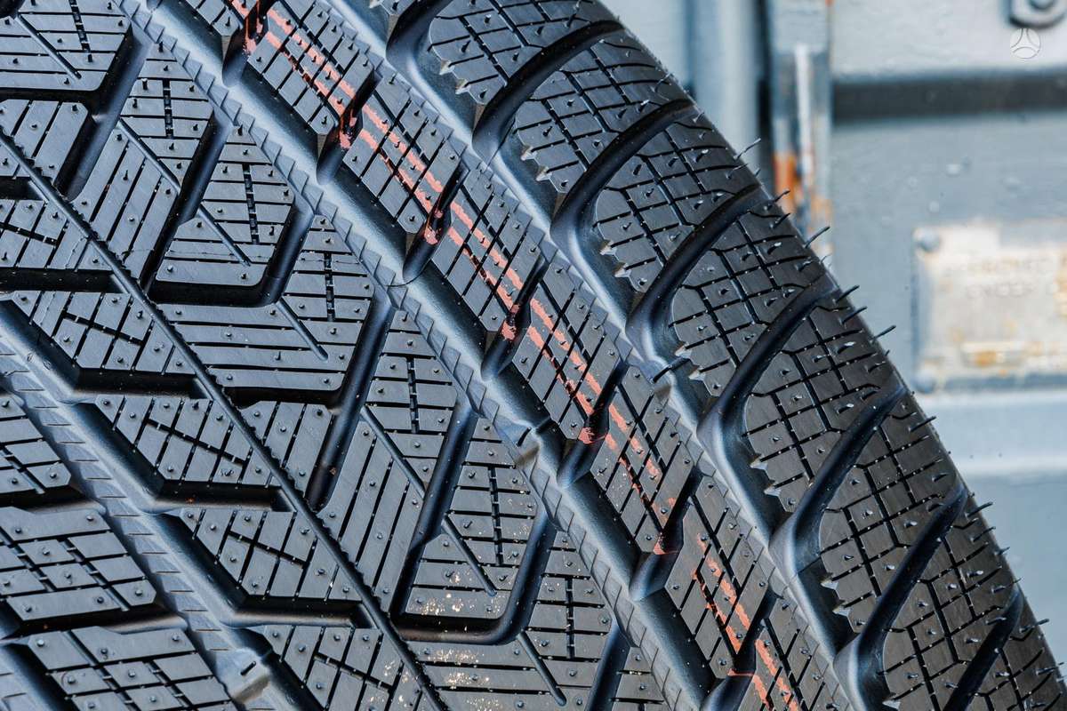 Pirelli Scorpion Winter (BMW), winter 275/40 R22