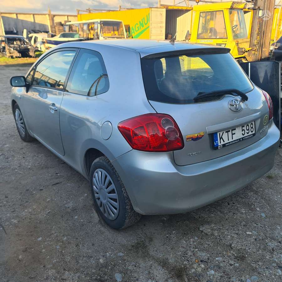 Toyota Auris dalimis. Europa dalimis