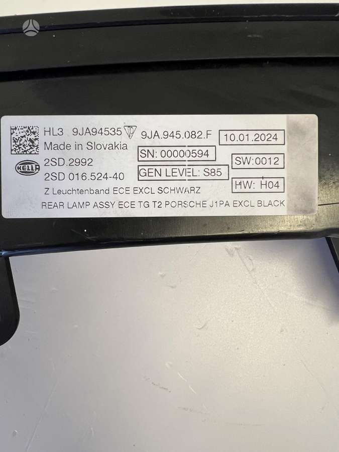 Porsche Taycan, 9JA945082f, lights