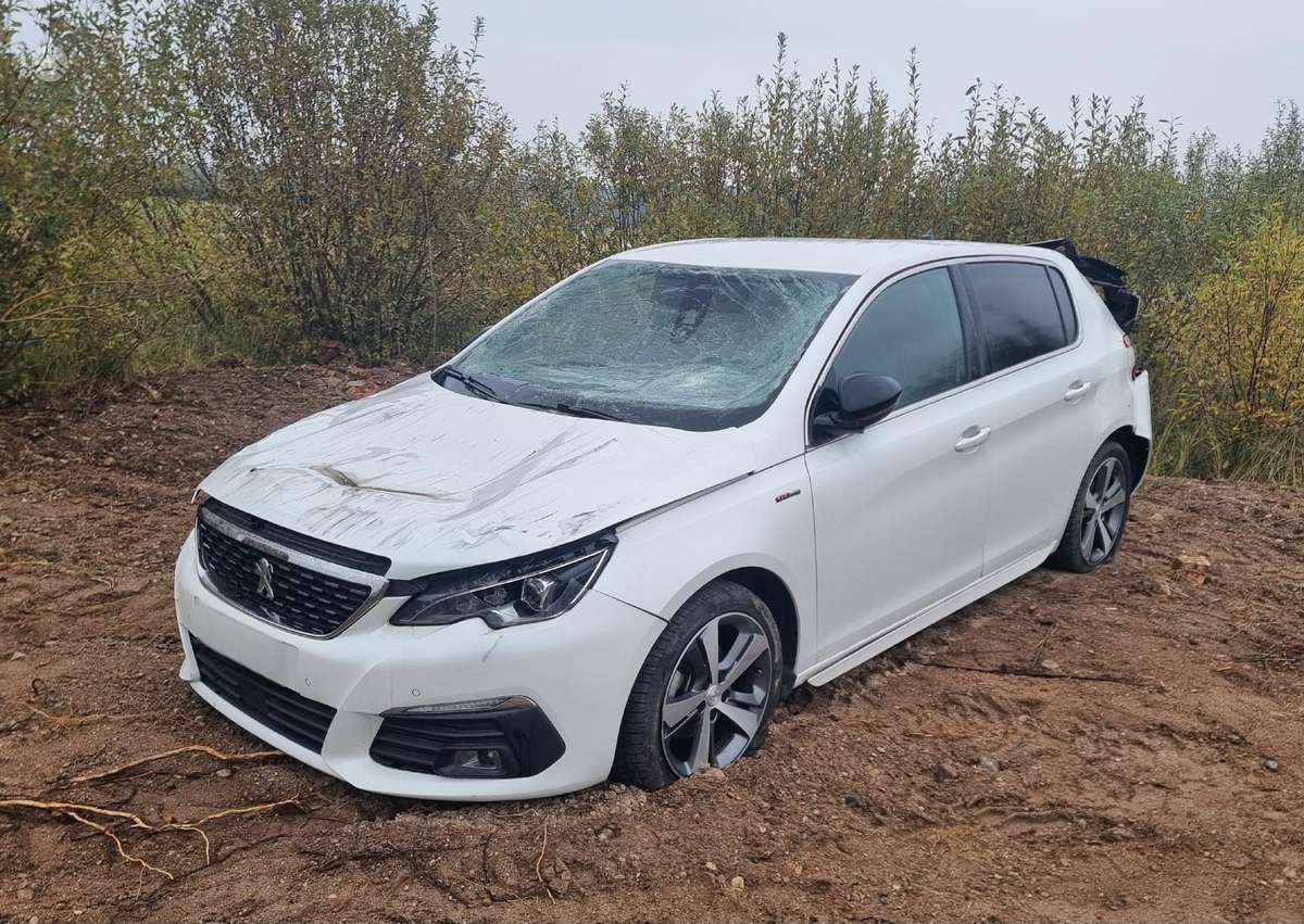 Peugeot 308 dalimis. Gt line