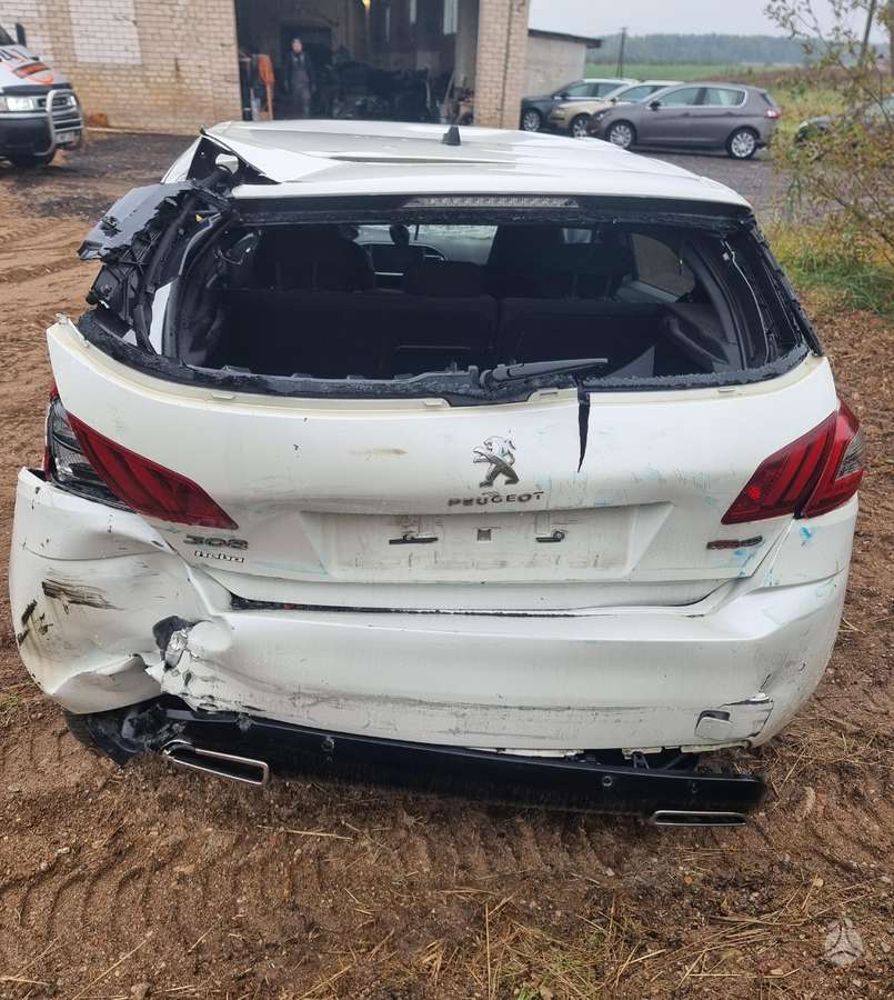 Peugeot 308 dalimis. Gt line
