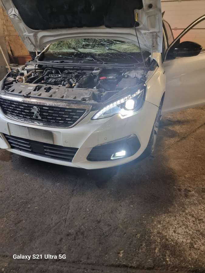 Peugeot 308 dalimis. Gt line