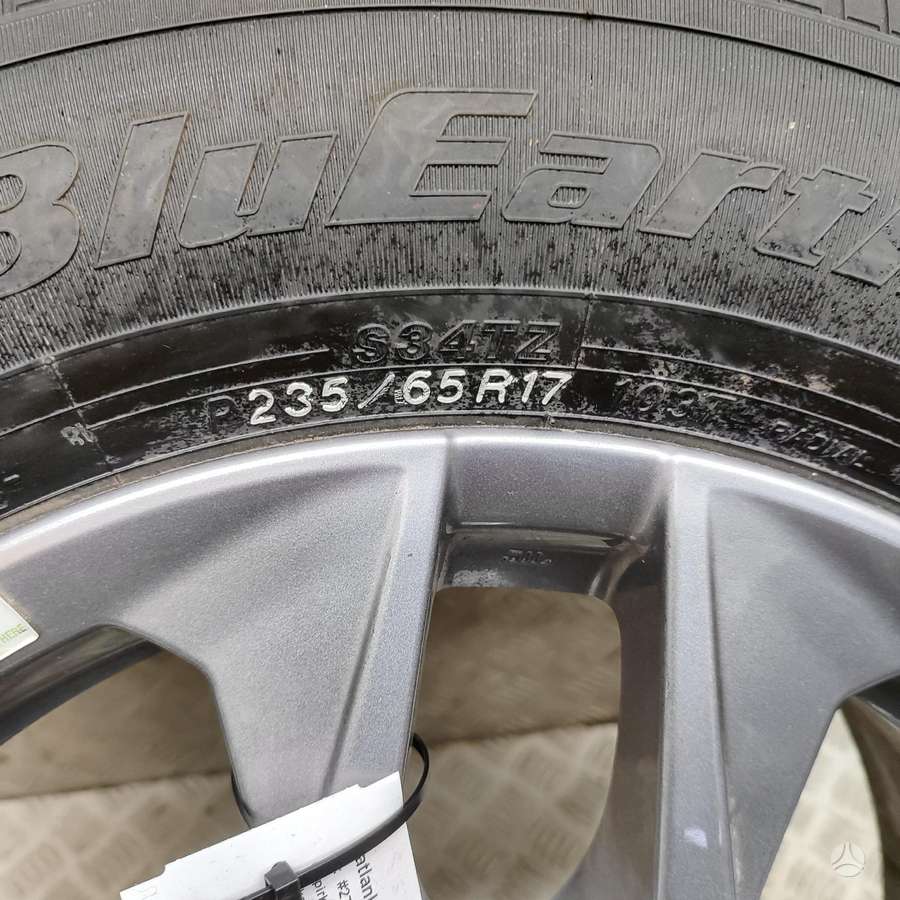 Toyota SIENNA L4, light alloy, R17