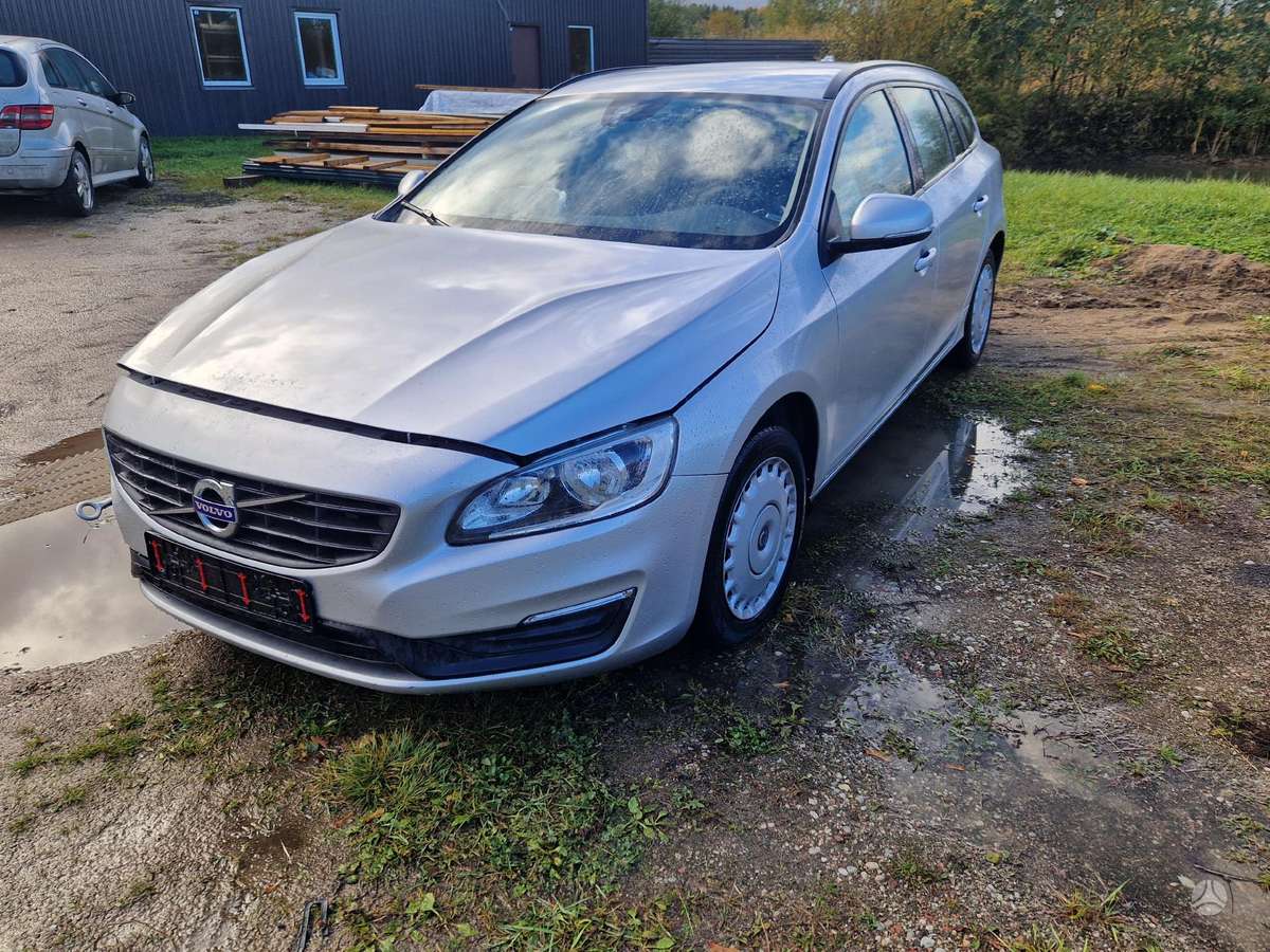 Volvo V60 dalimis