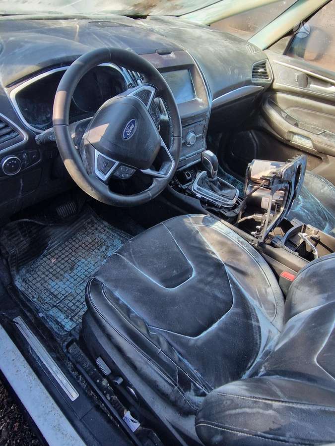 Ford S-MAX dalimis