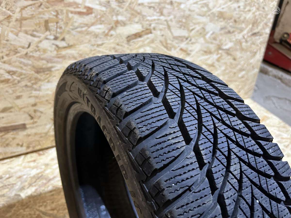 Bridgestone BLIZZAK LM005, winter 215/45 R18