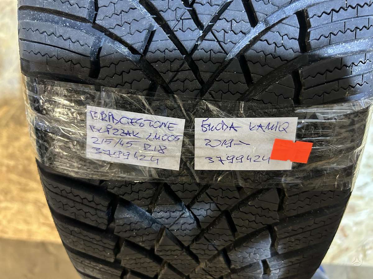 Bridgestone BLIZZAK LM005, winter 215/45 R18