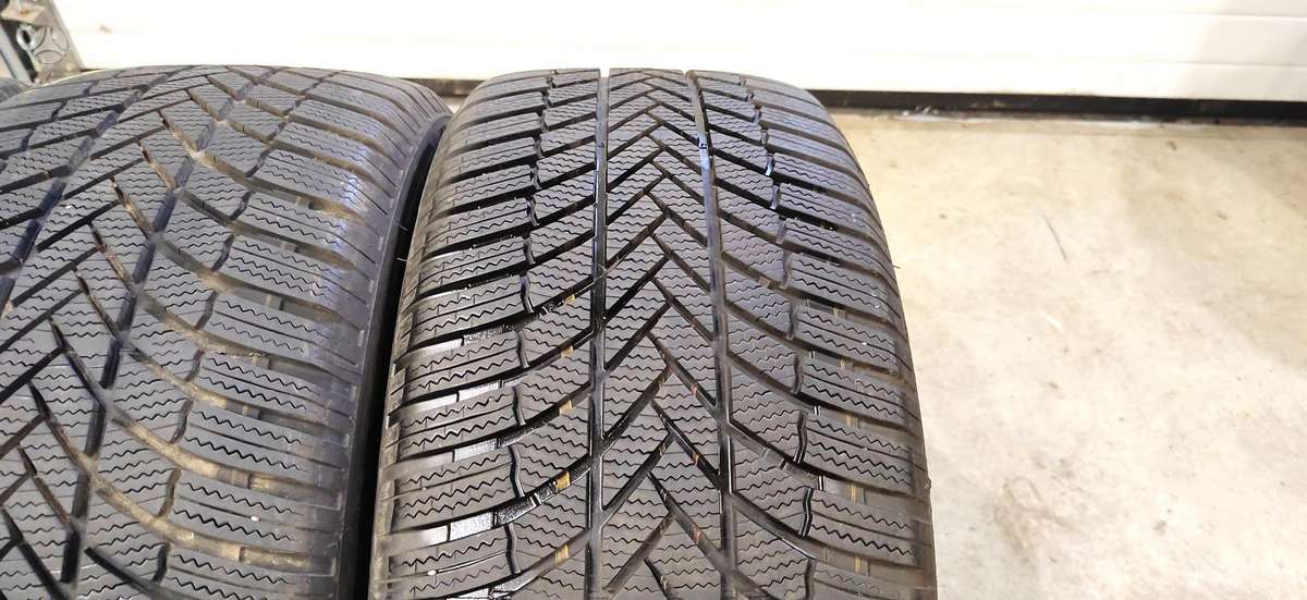 Bridgestone Blizak LM 005, winter 255/50 R19