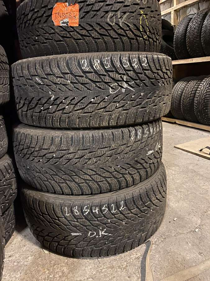Nokian, winter 285/45 R22