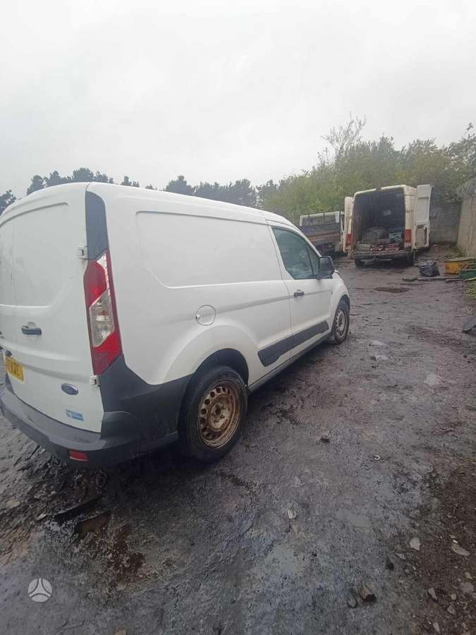 Ford Transit Connect rezerves daļās